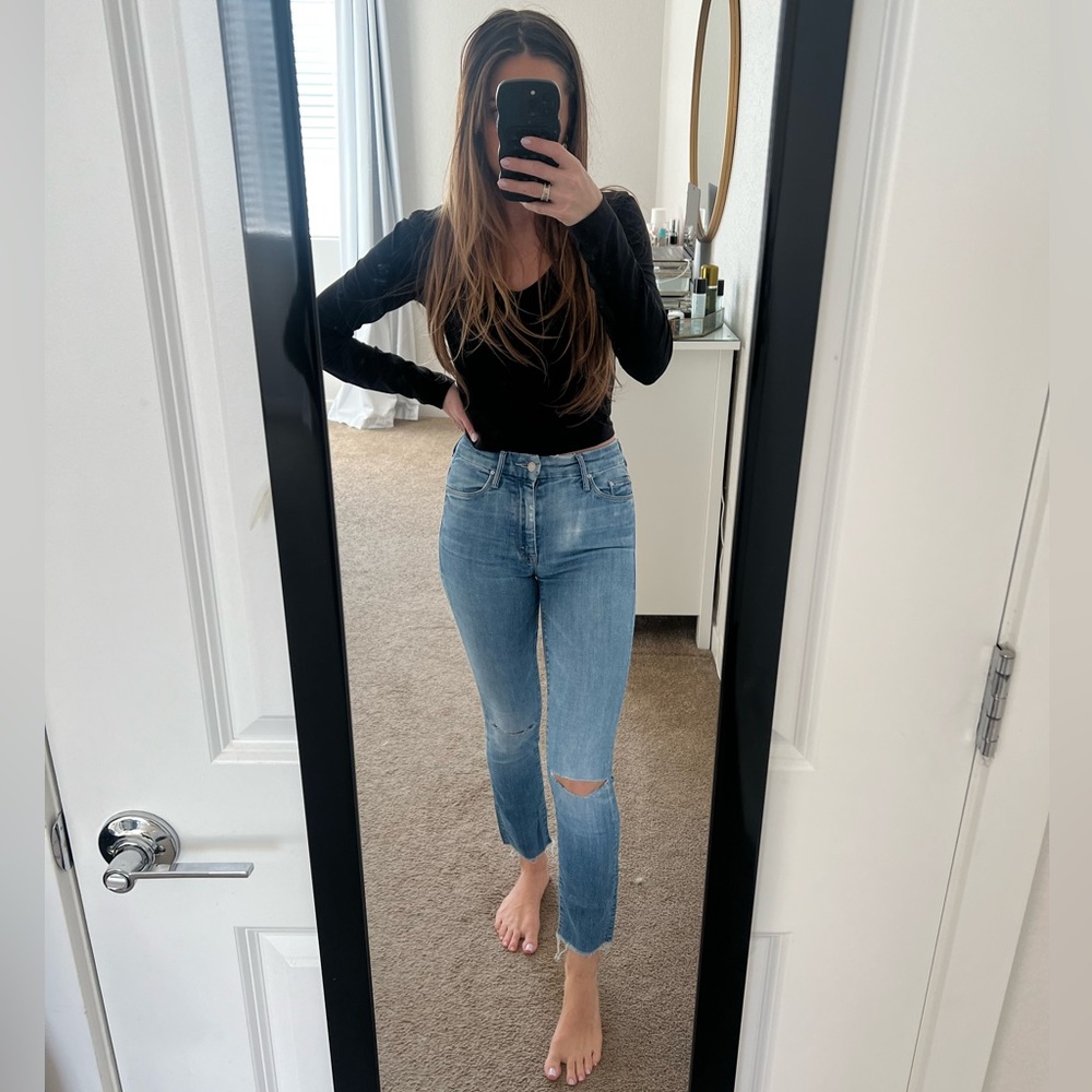 MOTHER High Waisted Looker Ankle Fray in One Smart Cookie